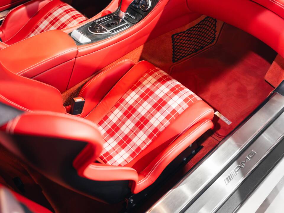 Afbeelding 29/47 van Mercedes-Benz SL 65 AMG Black Series (2010)