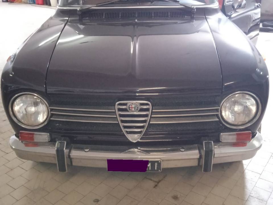 Bild 2/12 von Alfa Romeo Giulia 1300 (1970)