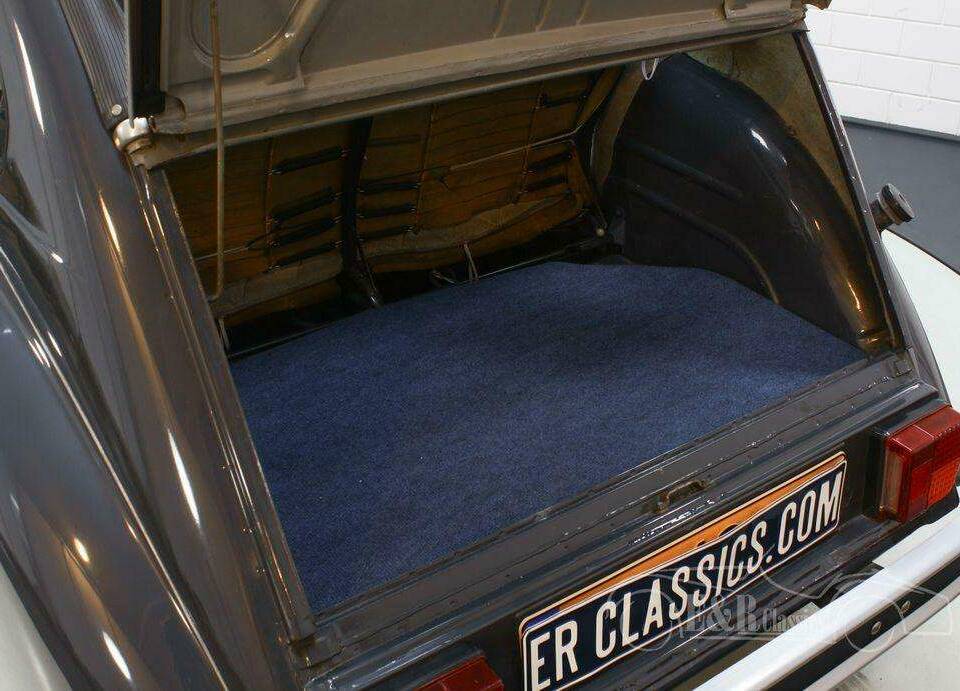 Image 17/19 of Citroën 2 CV 6 (1988)