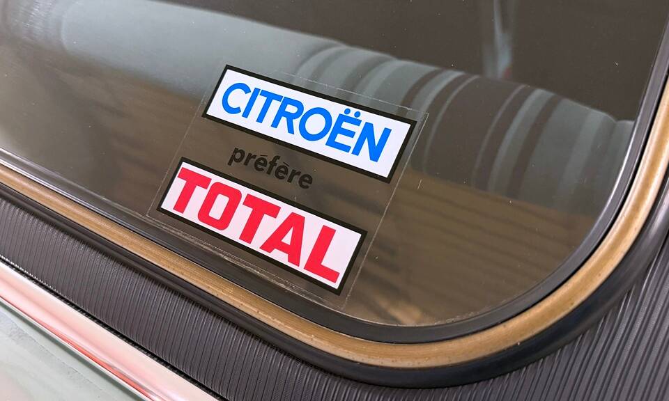 Image 10/38 of Citroën 2 CV 6 (1982)