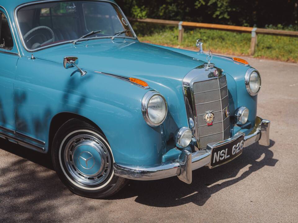 Image 27/50 of Mercedes-Benz 220 a (1956)
