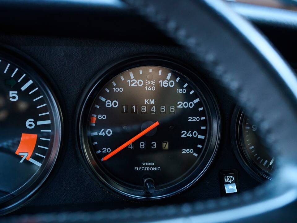 Bild 25/34 von Porsche 911 Carrera 3.2 (1985)