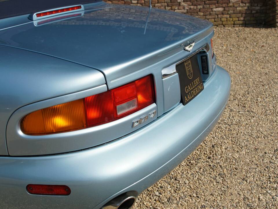 Image 25/50 of Aston Martin DB 7 Vantage Volante (2000)