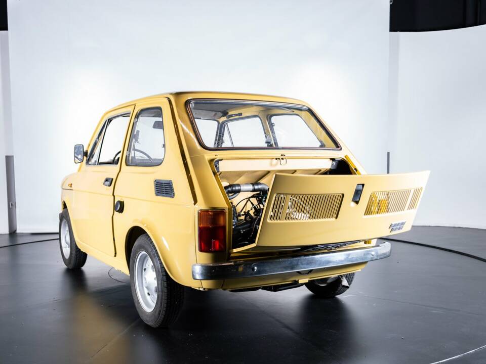 Image 30/34 of FIAT 126 (1974)