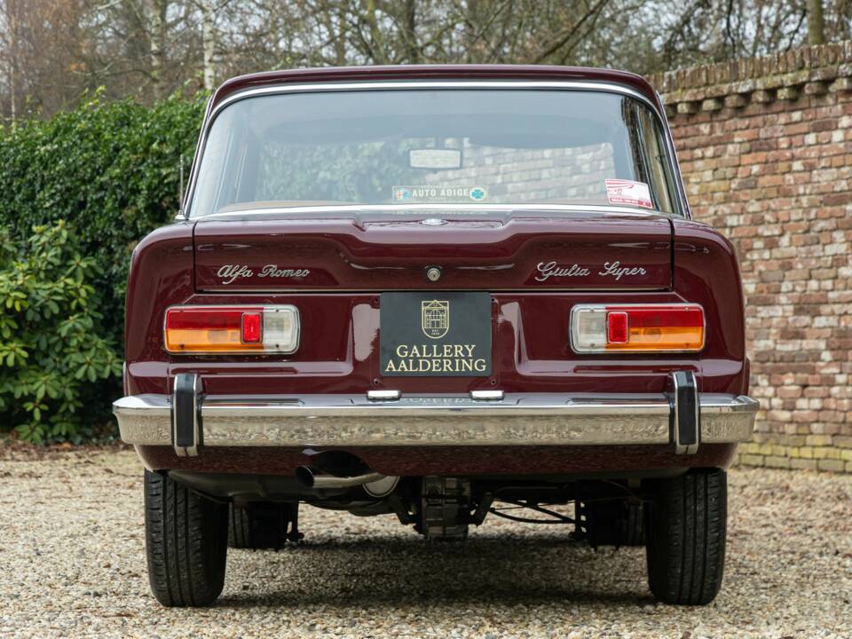 Imagen 8/50 de Alfa Romeo Giulia Nuova Super 1600 (1971)