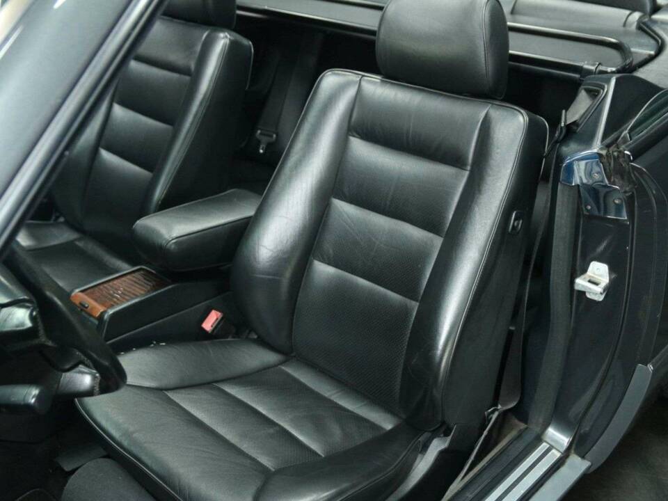 Bild 13/50 von Mercedes-Benz 300 CE-24 3.4 AMG (1993)