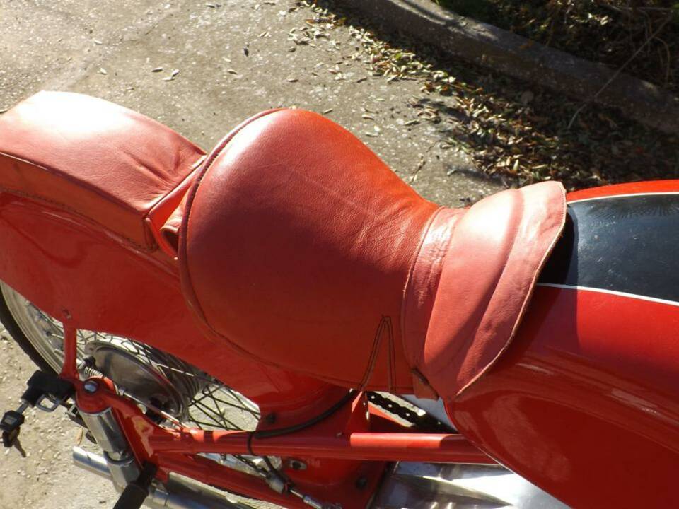 Immagine 40/50 di Rumi 125 Super Sport (1960)
