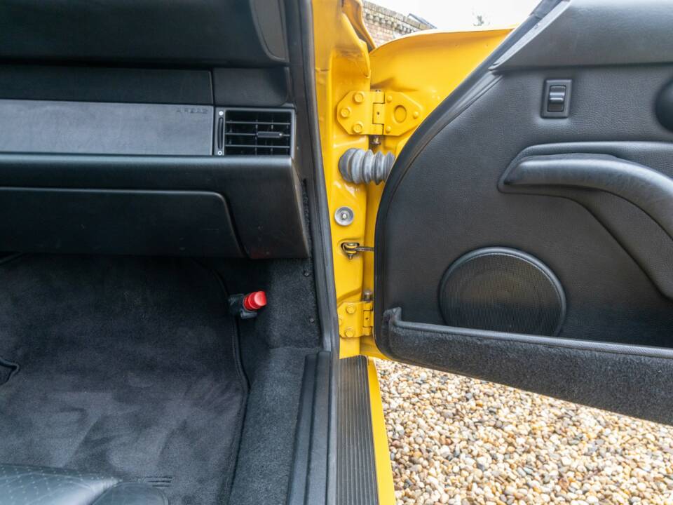 Bild 25/50 von Porsche 911 Carrera (1995)