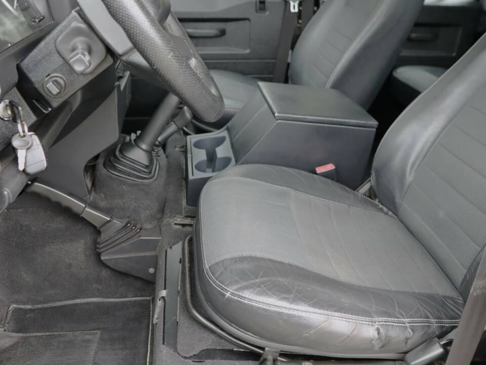 Bild 33/50 von Land Rover Defender 130 Double Cab (2007)
