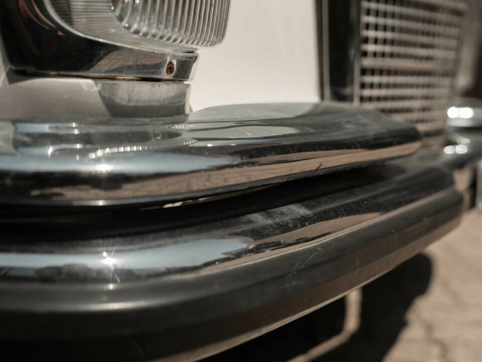 Image 9/34 of Mercedes-Benz 300 SEL 3.5 (1971)