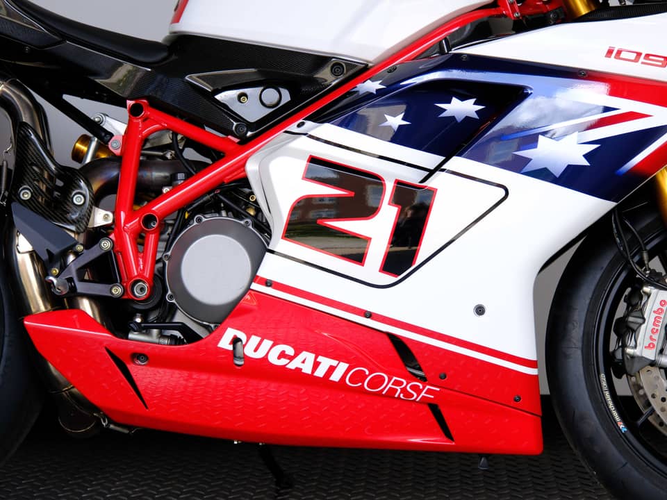 Image 7/98 of Ducati 1098 R (2010)