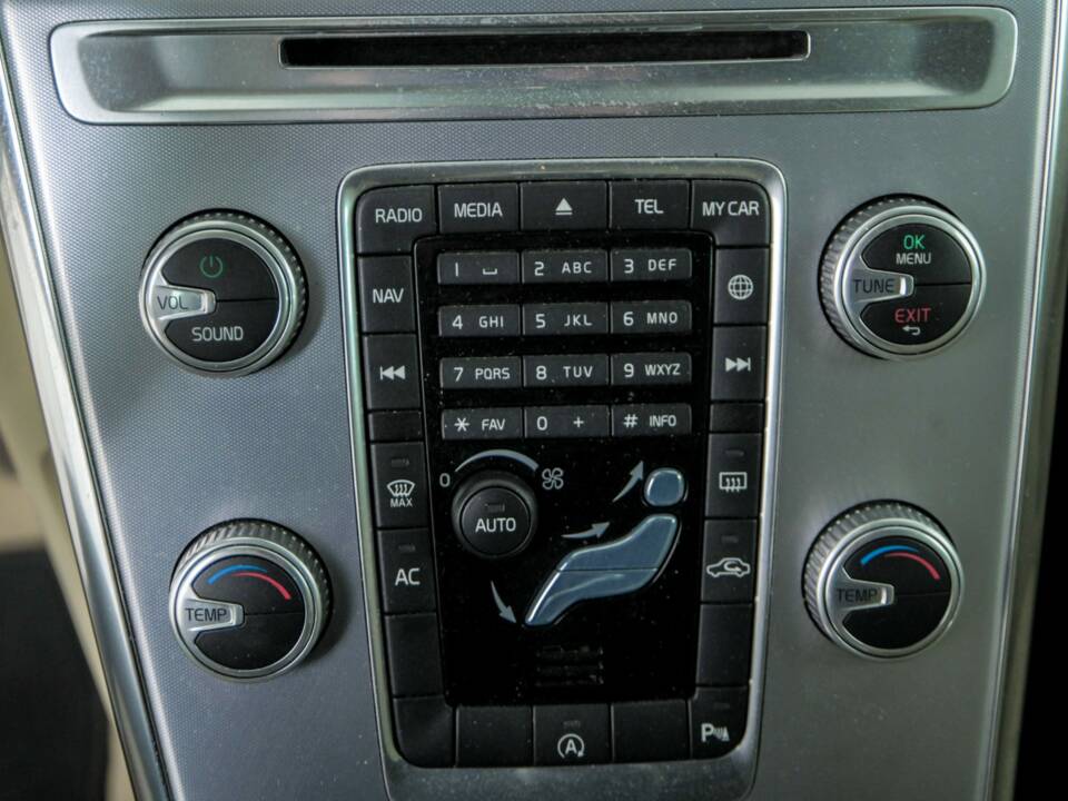 Image 23/50 de Volvo XC60 D3 (2017)