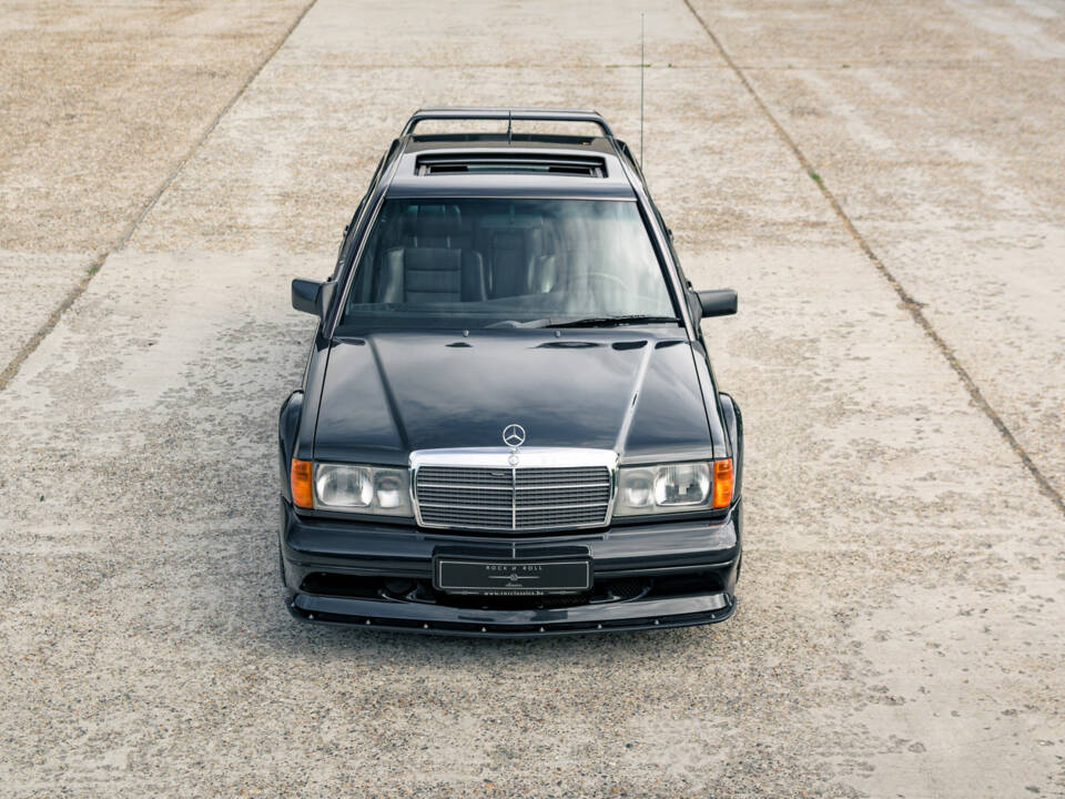 Imagen 2/51 de Mercedes-Benz 190 E 2.5-16 Evolution II (1991)