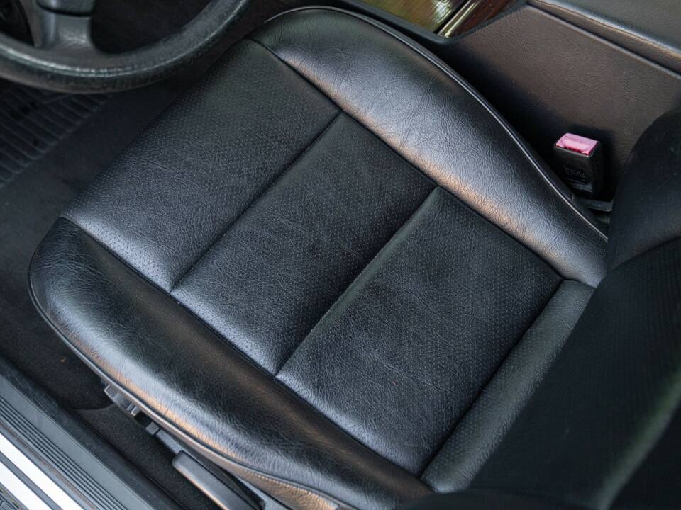 Immagine 24/50 di Mercedes-Benz C 200 Kompressor (1996)