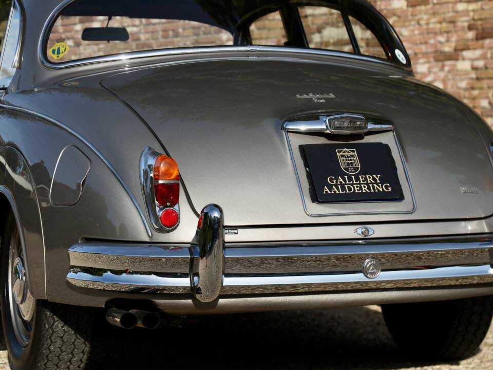 Bild 48/50 von Jaguar Mk II 3.4 (1966)