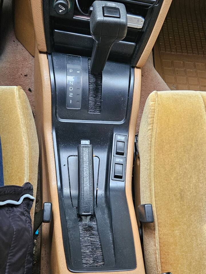 Image 11/13 of Volvo 760 (1988)