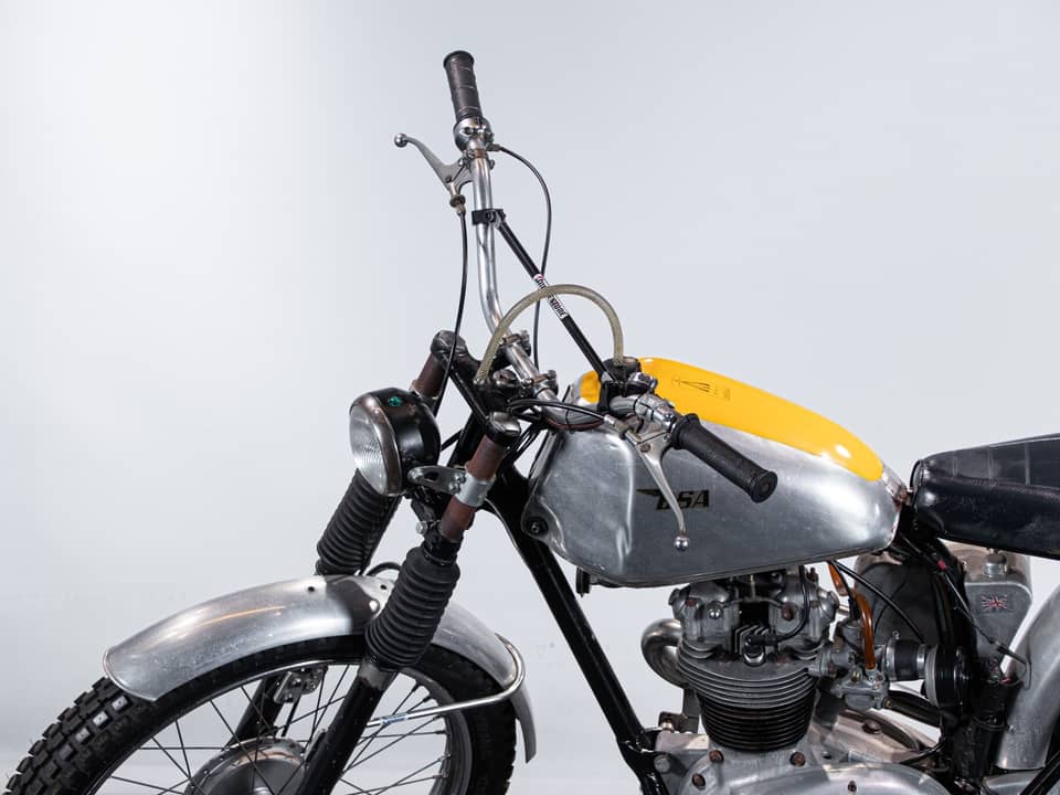Image 23/50 de BSA C 15 Scrambler (1963)
