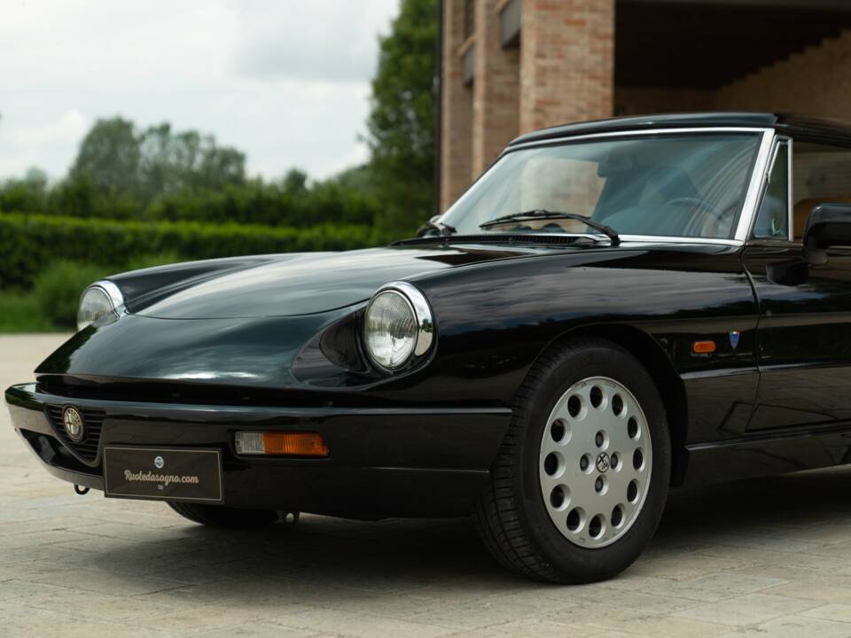 Image 15/50 of Alfa Romeo 2.0 Spider (1991)