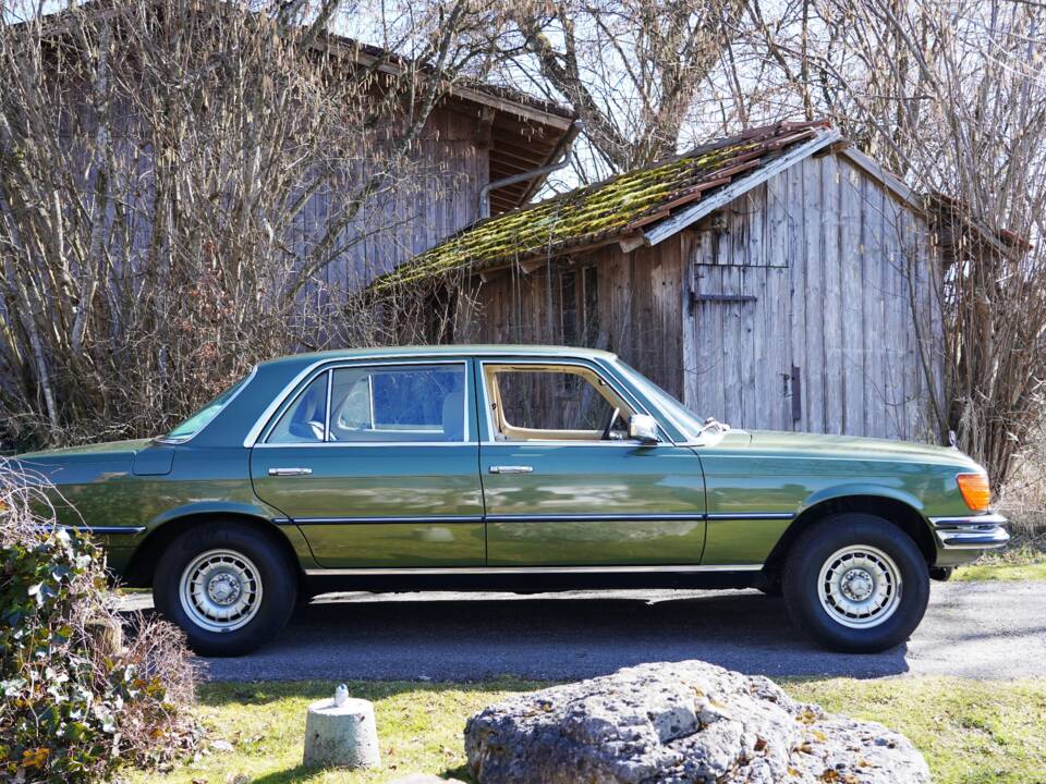 Afbeelding 3/16 van Mercedes-Benz 450 SEL 6,9 (1980)
