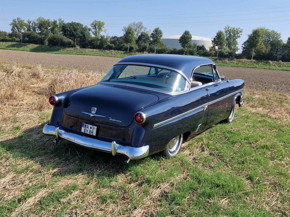 Image 3/74 of Ford Crestline Victoria (1954)