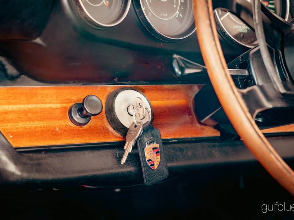 Image 41/59 of Porsche 911 2.0 (1966)