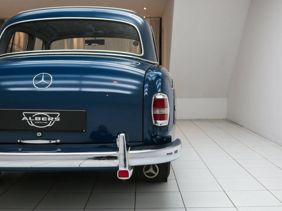 Afbeelding 17/18 van Mercedes-Benz 220 SE (1958)