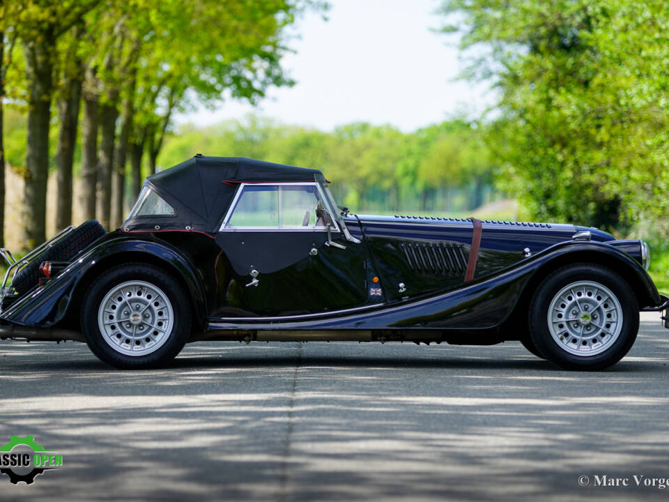 Image 43/54 of Morgan Plus 8 (1992)