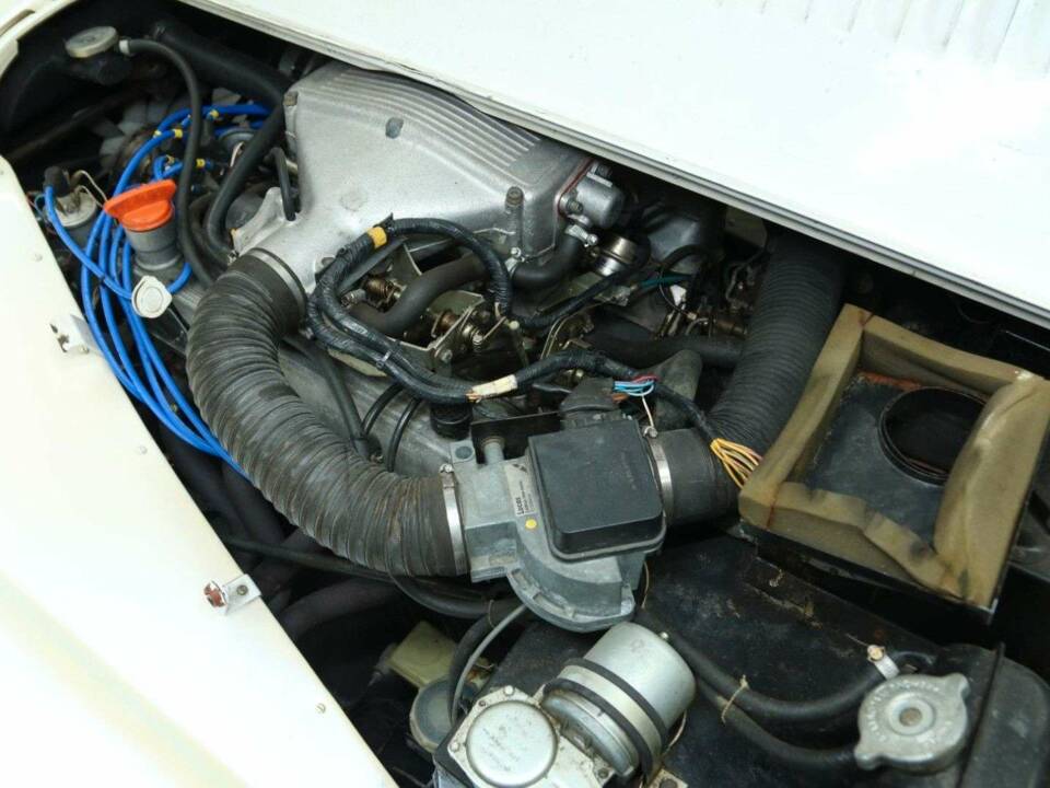 Image 33/50 of Morgan Plus 8 Inj. (1987)