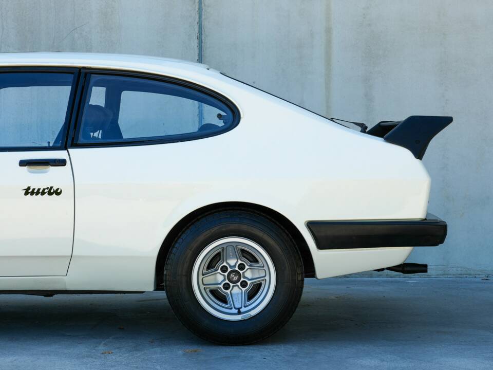 Image 4/39 de Ford Capri 2,8 Turbo (1982)