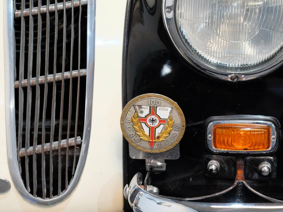Image 17/33 de BMW 327 (1940)