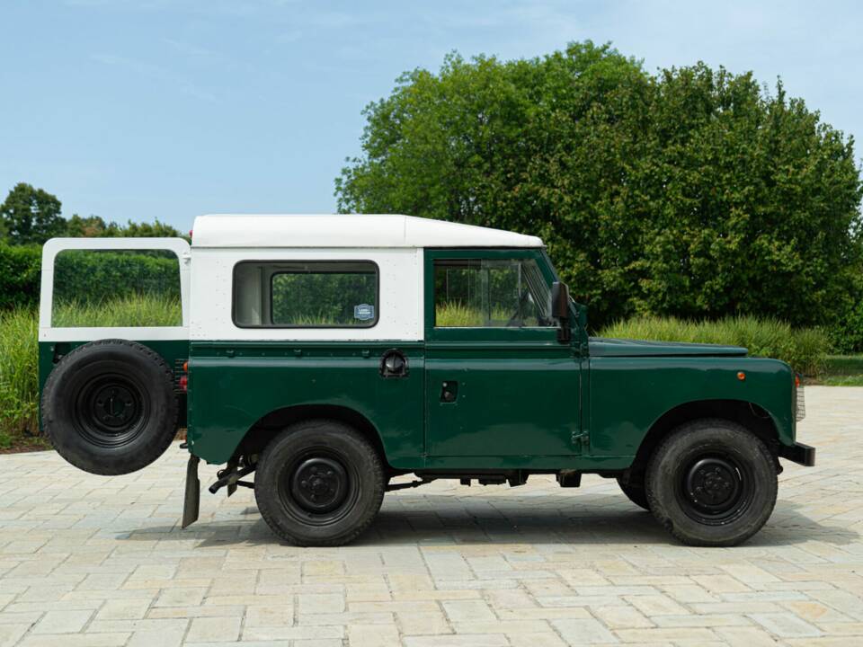 Obraz 5/50 pojazdu Land Rover 88 Lightweight (1977)