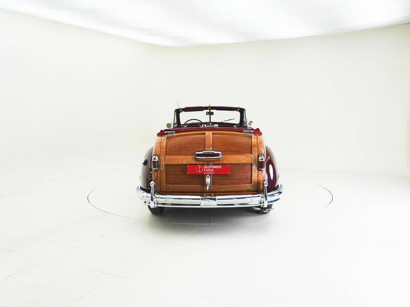 Image 7/15 of Chrysler Windsor Town &amp; Country (1947)