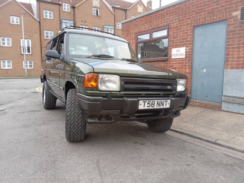 Image 4/21 of Land Rover Discovery 4.0 HSE (1999)