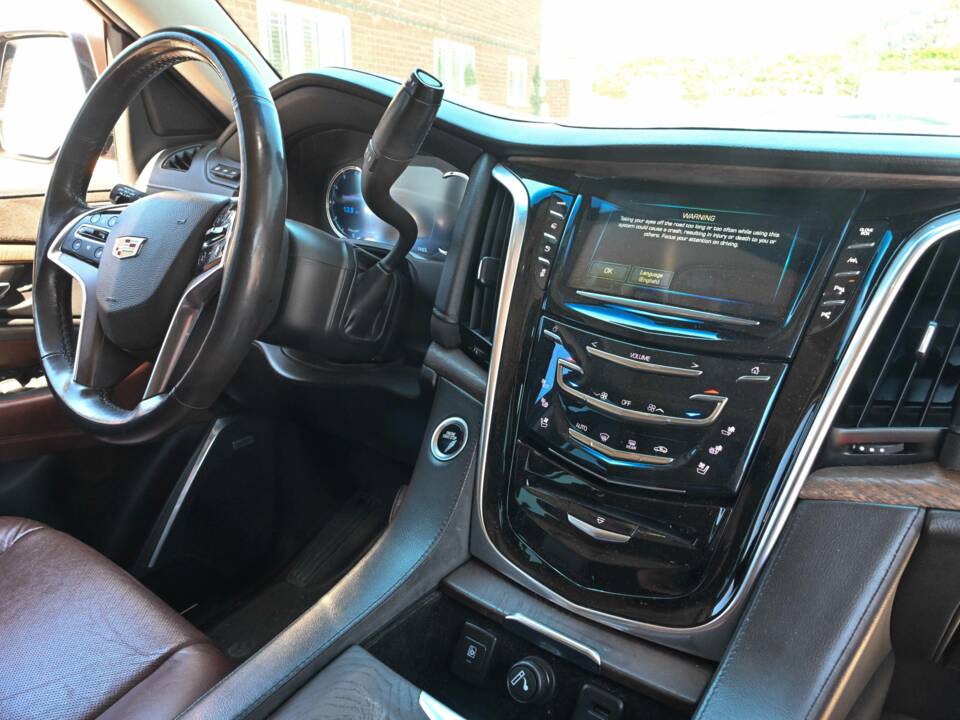 Bild 37/50 von Cadillac Escalade (2019)