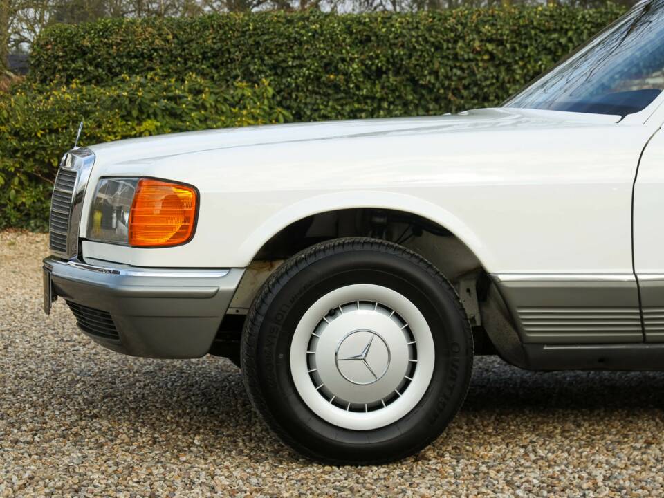 Image 35/50 de Mercedes-Benz 280 S (1988)