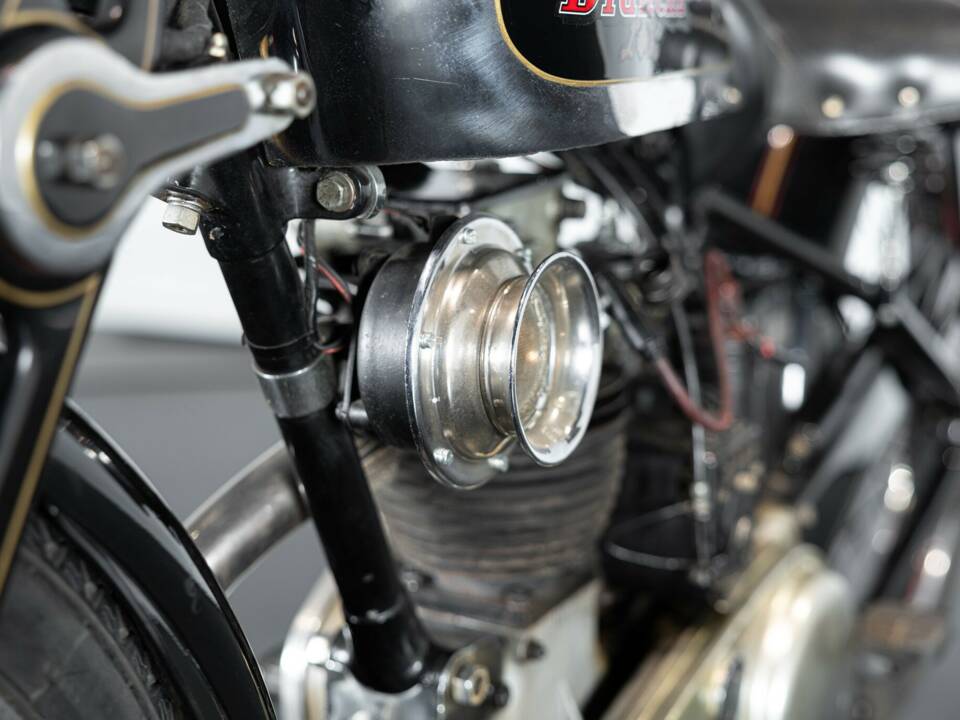 Image 31/50 of Bianchi Stelvio 250 (1948)