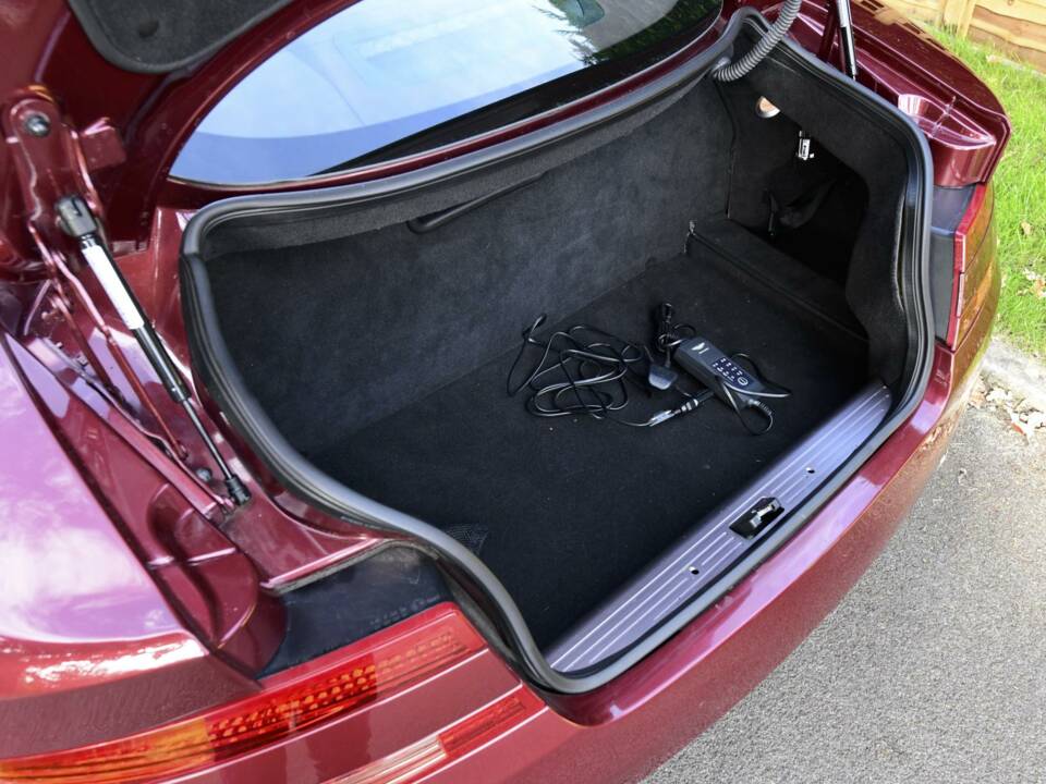 Bild 35/50 von Aston Martin DB 9 (2005)