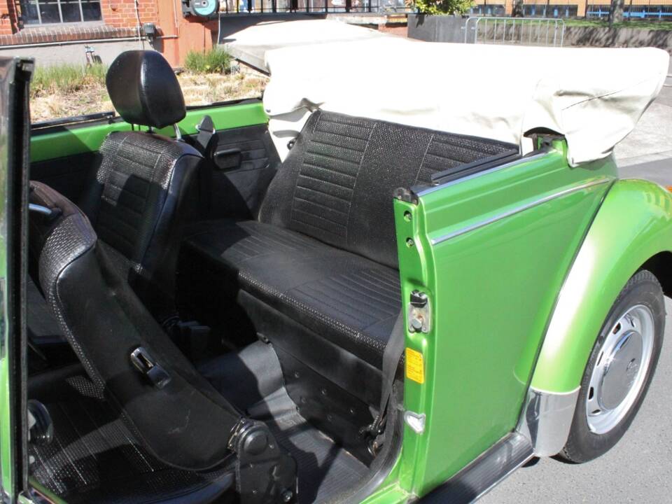 Bild 11/19 von Volkswagen Käfer 1303 LS (1976)