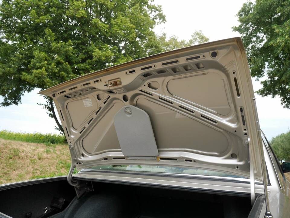 Image 27/42 of BMW 528i (1900)