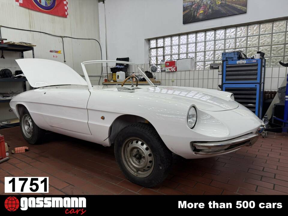 Bild 15/15 von Alfa Romeo 1750 Spider Veloce (1968)