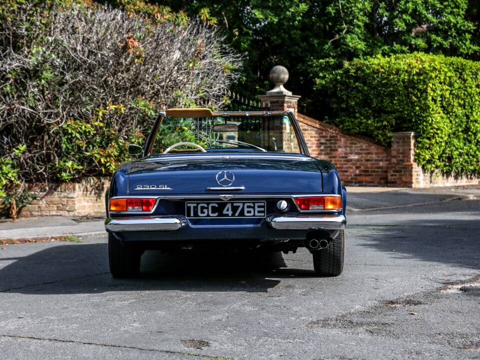 Image 8/17 de Mercedes-Benz 230 SL (1966)