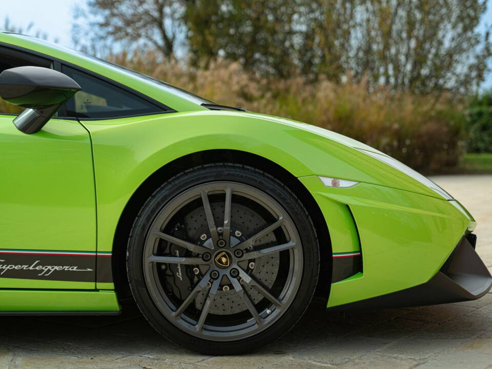 Image 47/50 of Lamborghini Gallardo LP 570-4 Superleggera (2011)