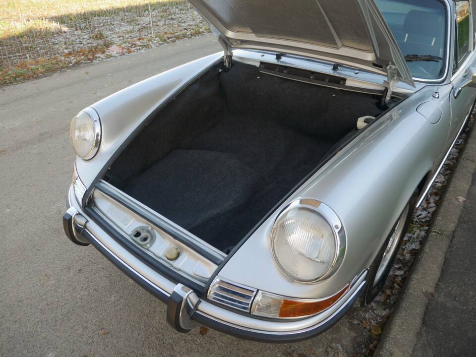 Bild 35/35 von Porsche 911 2.2 T (1970)