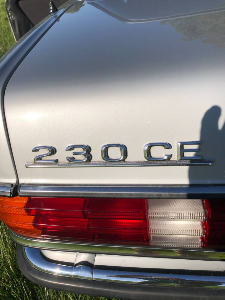 Afbeelding 38/53 van Mercedes-Benz 230 CE (1984)