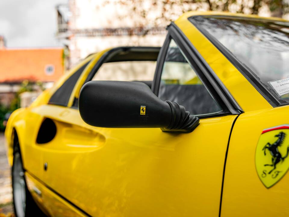 Bild 16/55 von Ferrari 328 GTS (1986)