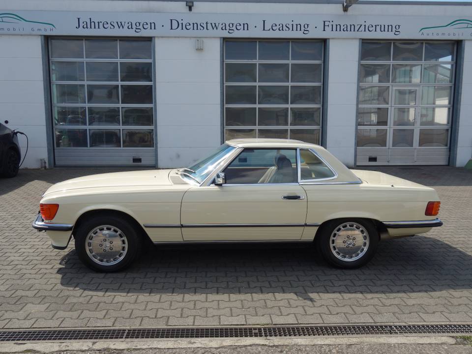 Bild 27/31 von Mercedes-Benz 560 SL (1986)