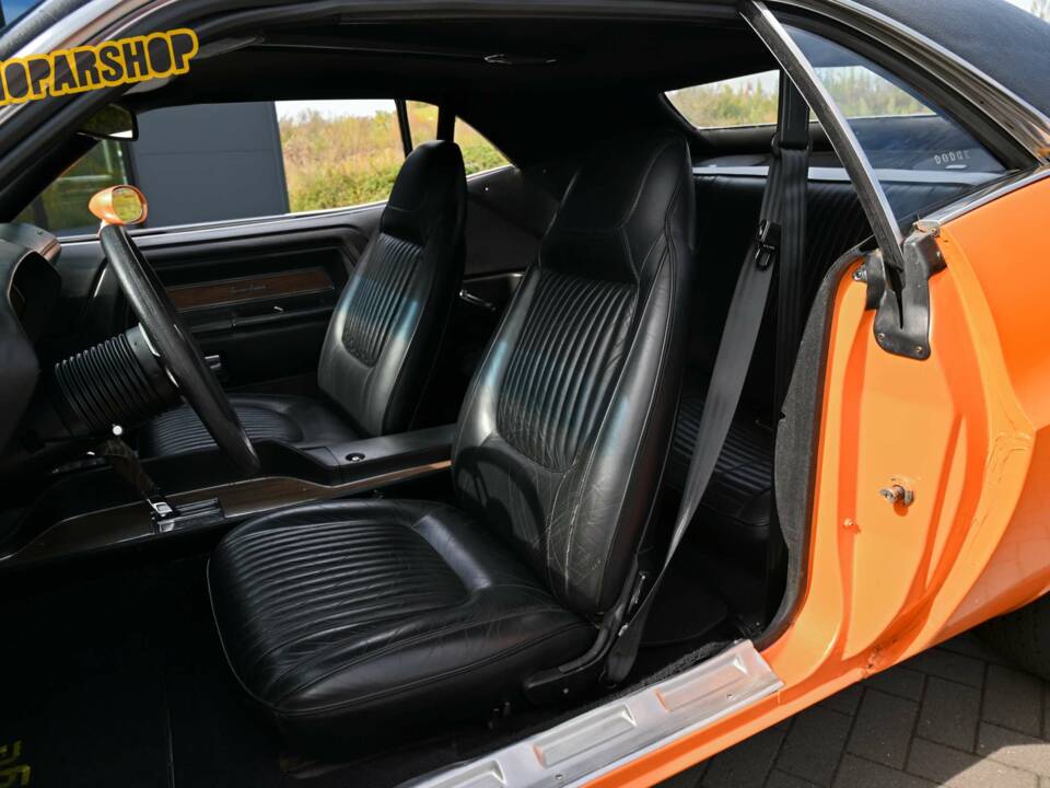 Bild 24/44 von Dodge Challenger R&#x2F;T (1970)