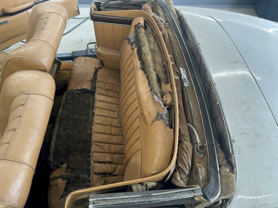 Immagine 23/36 di Mercedes-Benz 220 SE Cabriolet (1960)