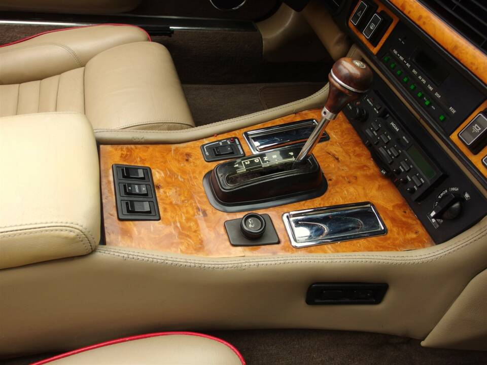 Image 53/99 de Jaguar XJS 5.3 V12 (1990)