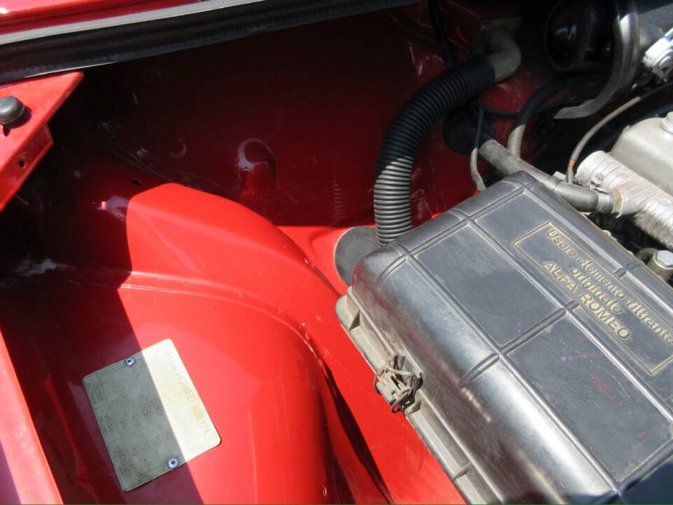 Bild 24/31 von Alfa Romeo GTV 2.0 (1982)